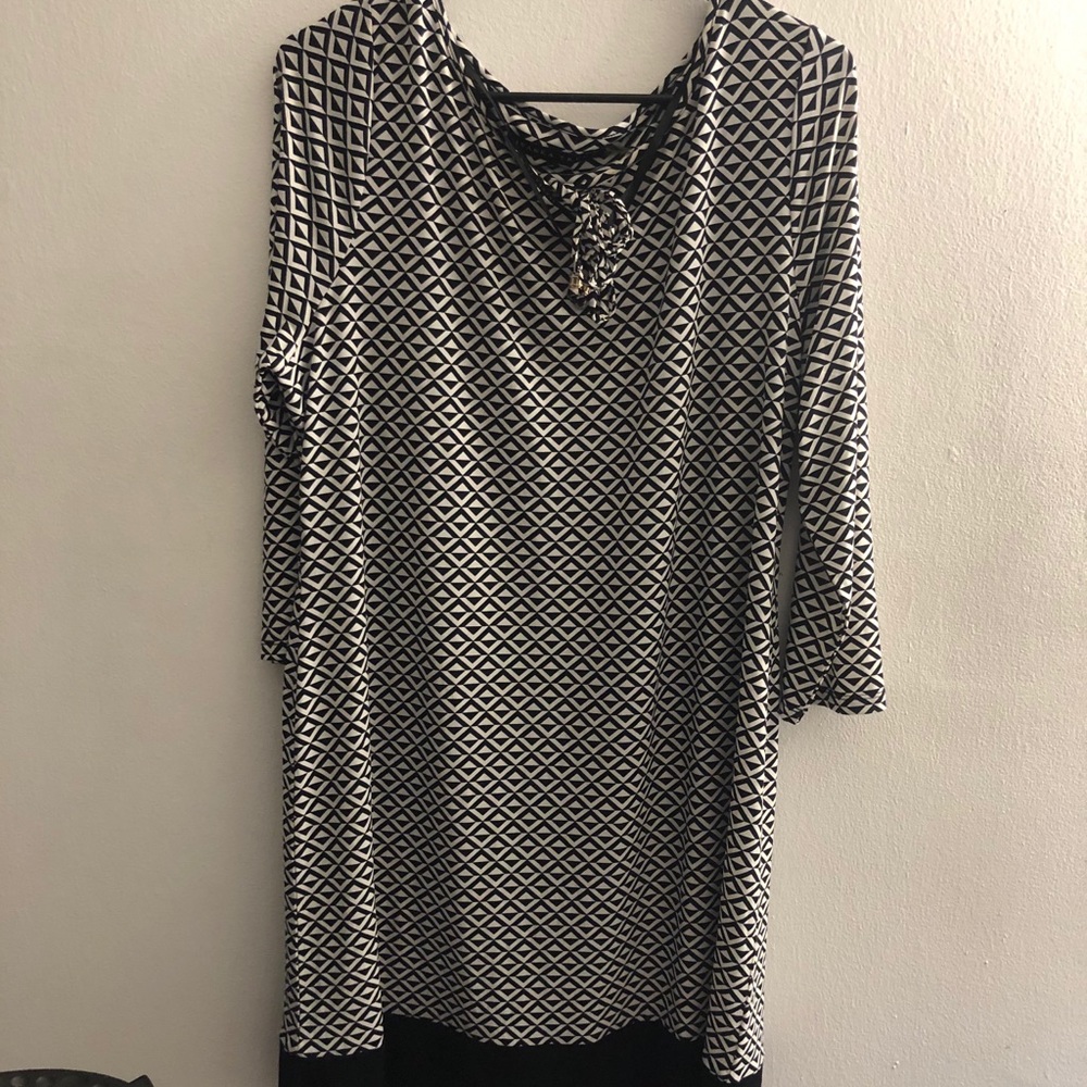 Black & White Long Sleeve Geometric Swing Dress